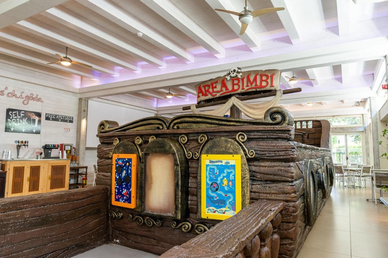 Hotel Gambrinus - Valentini Family Village Bellaria-Igea Marina Bagian luar foto