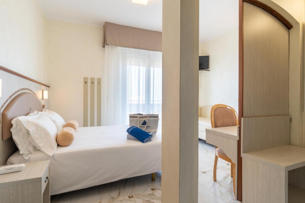 Hotel Gambrinus - Valentini Family Village Bellaria-Igea Marina Bagian luar foto