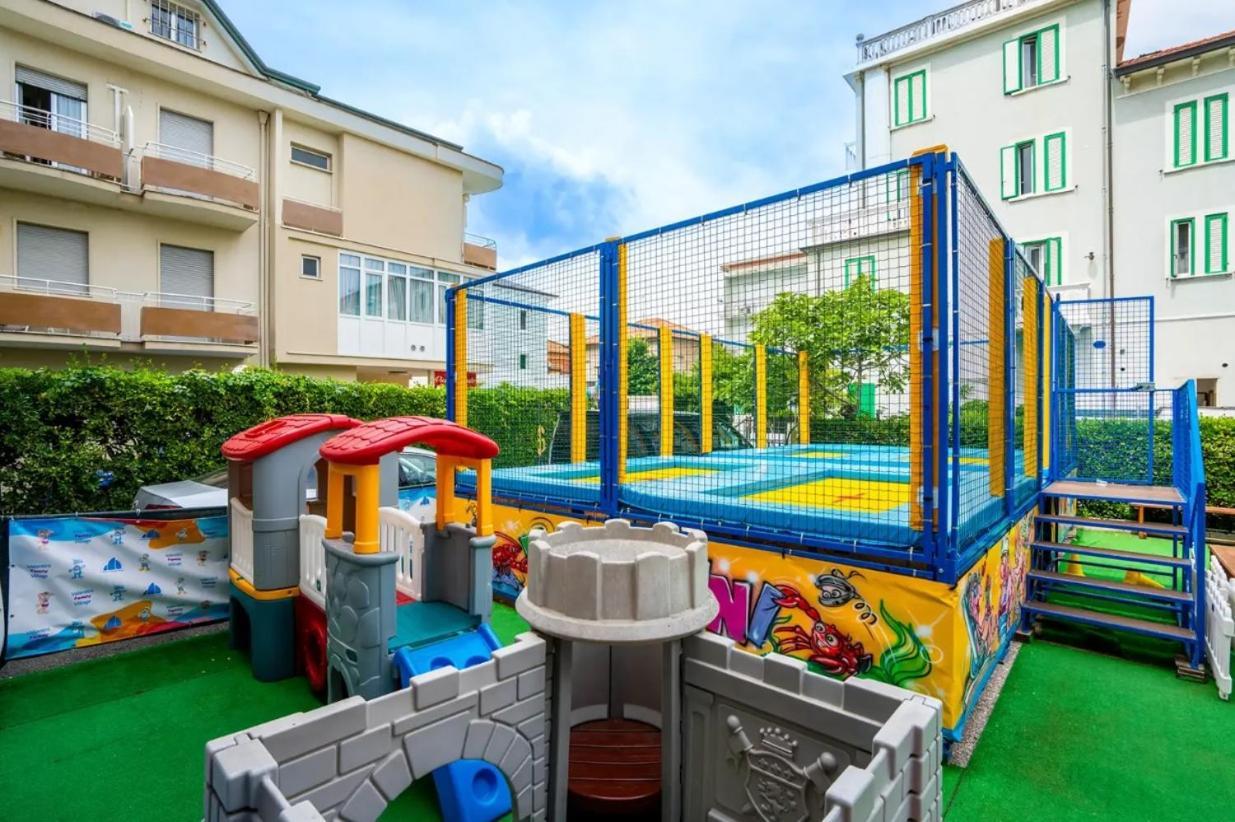 Hotel Gambrinus - Valentini Family Village Bellaria-Igea Marina Bagian luar foto