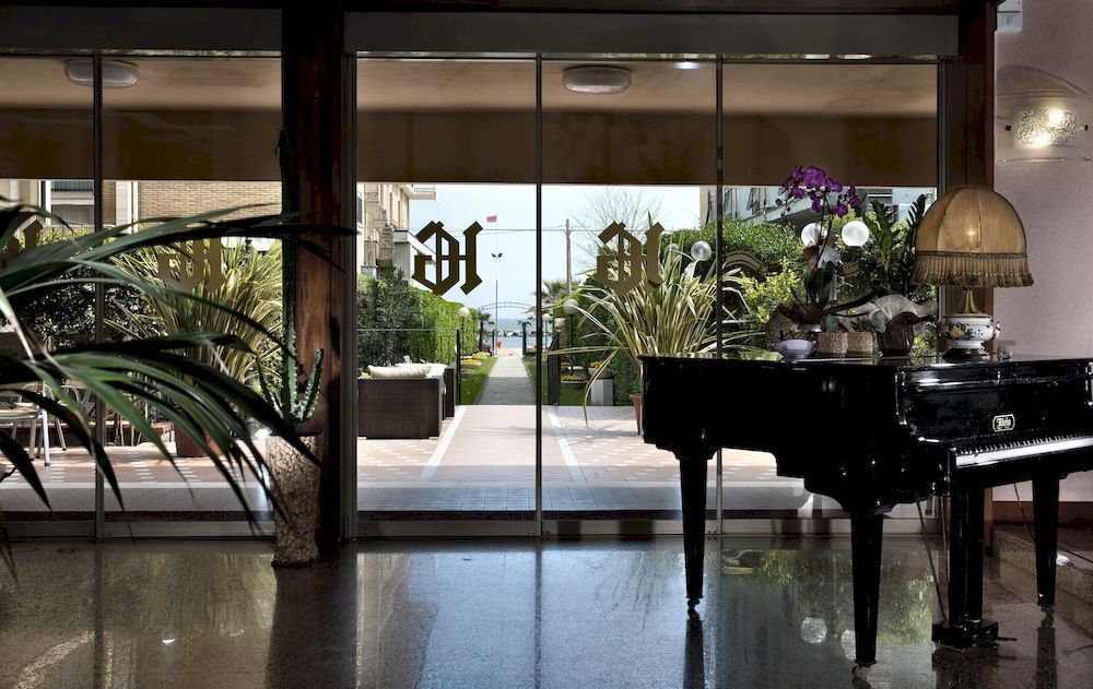 Hotel Gambrinus - Valentini Family Village Bellaria-Igea Marina Bagian luar foto